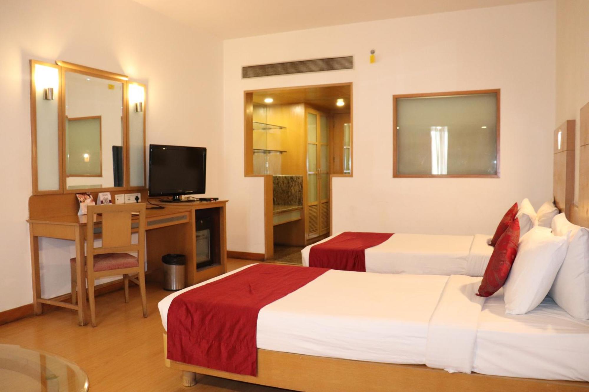 Hotel Vits Aurangabad Esterno foto