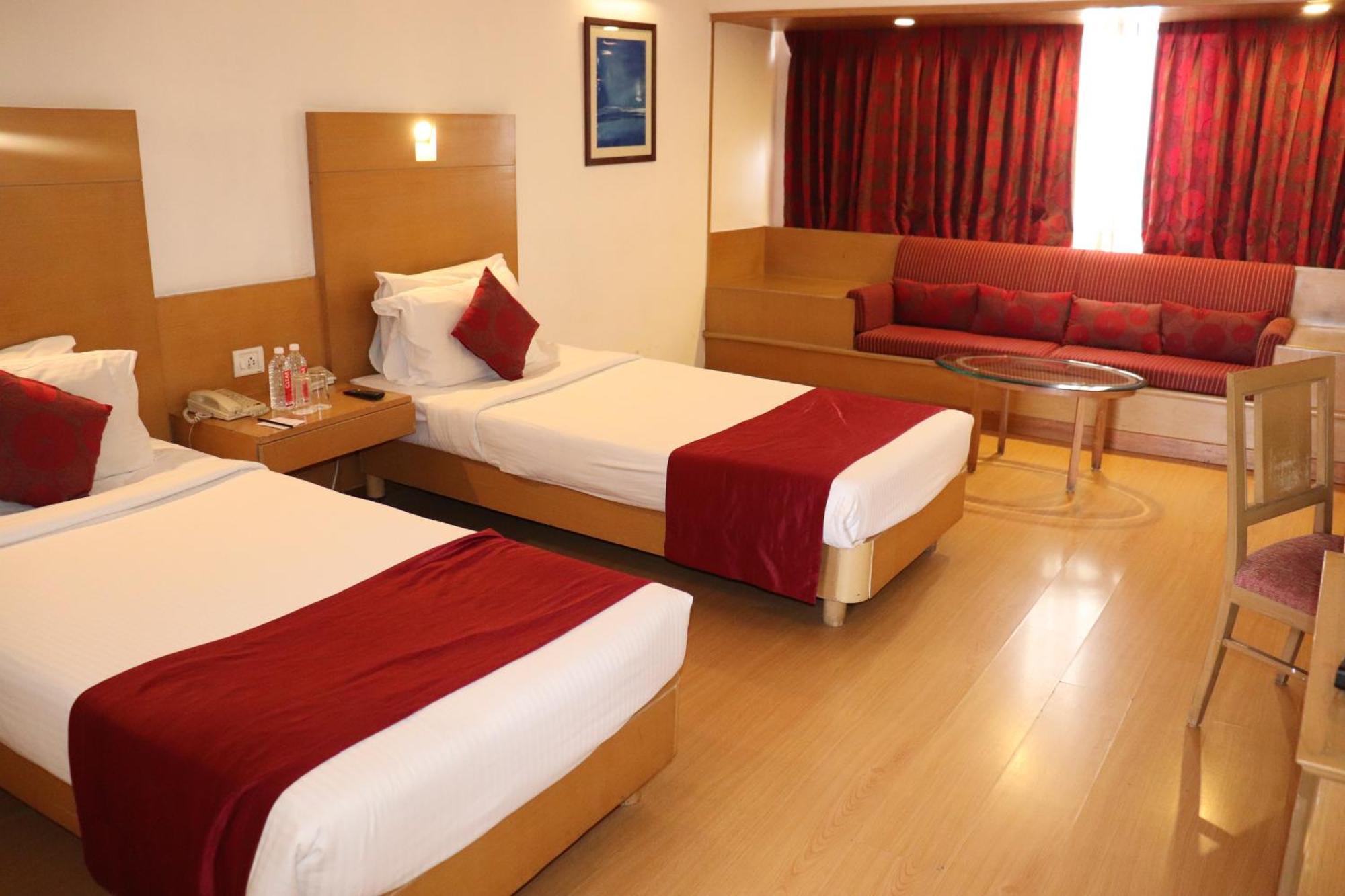 Hotel Vits Aurangabad Esterno foto
