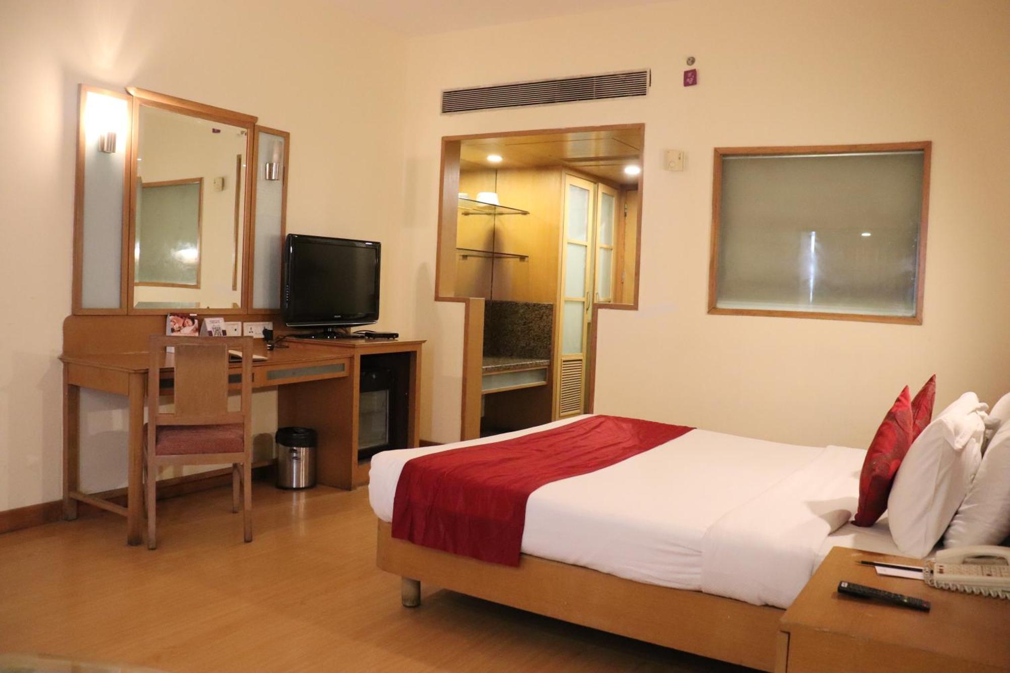 Hotel Vits Aurangabad Esterno foto