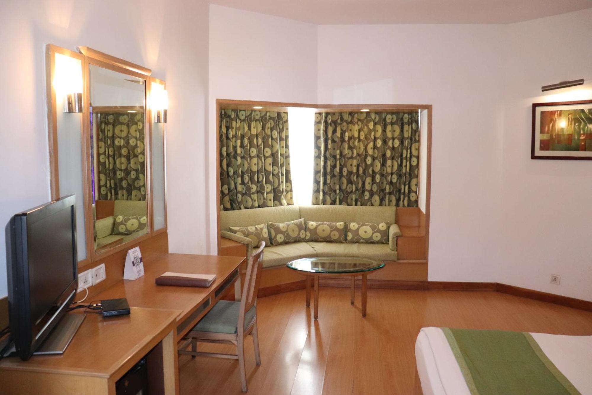 Hotel Vits Aurangabad Esterno foto