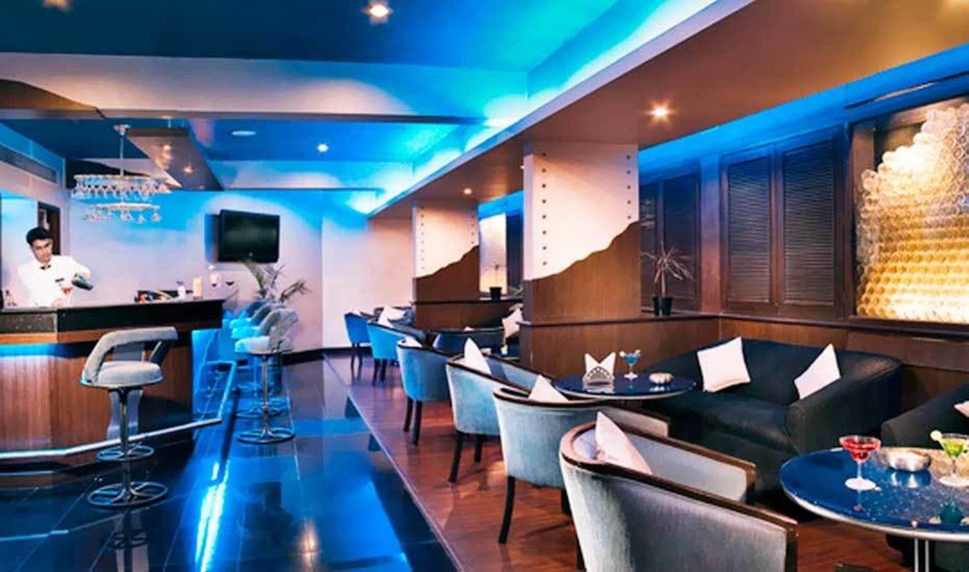 Hotel Vits Aurangabad Esterno foto