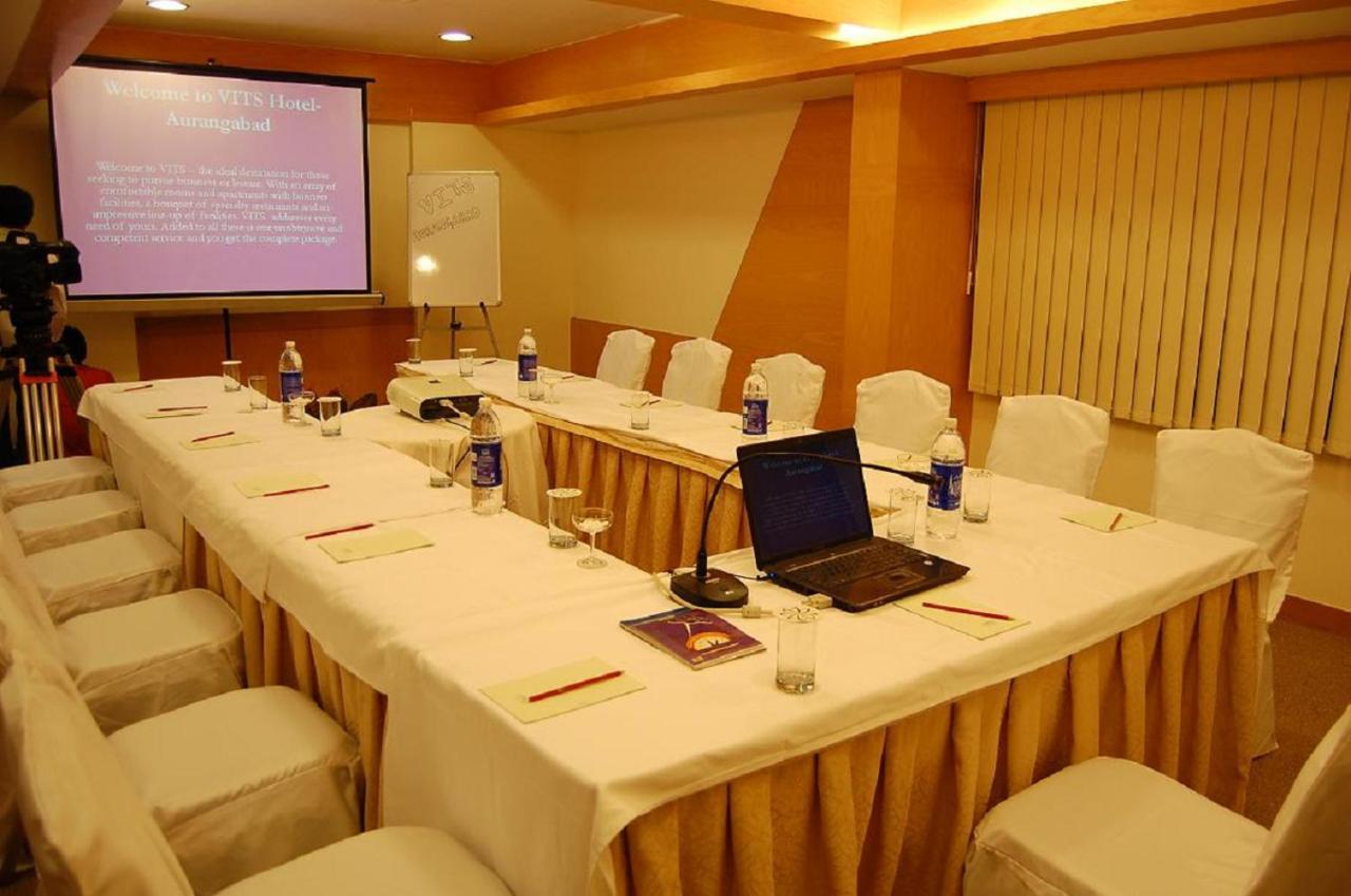 Hotel Vits Aurangabad Esterno foto